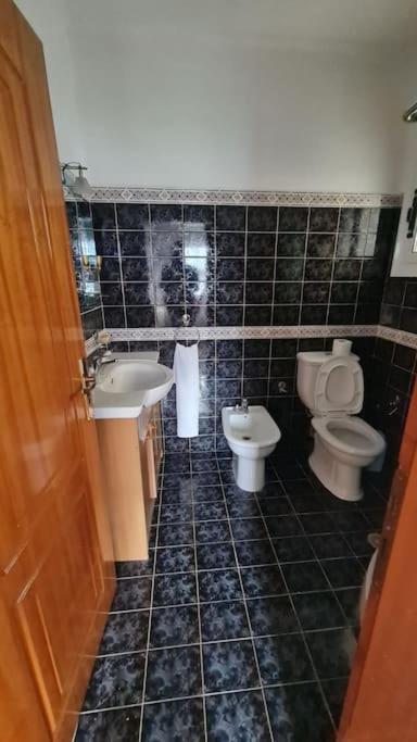 Your Home Away From Home! Gjirokastër Eksteriør bilde